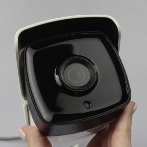 DS-2CE16H0T-IT5E 5 Мп Turbo HD відеокамера з підтримкою PoC